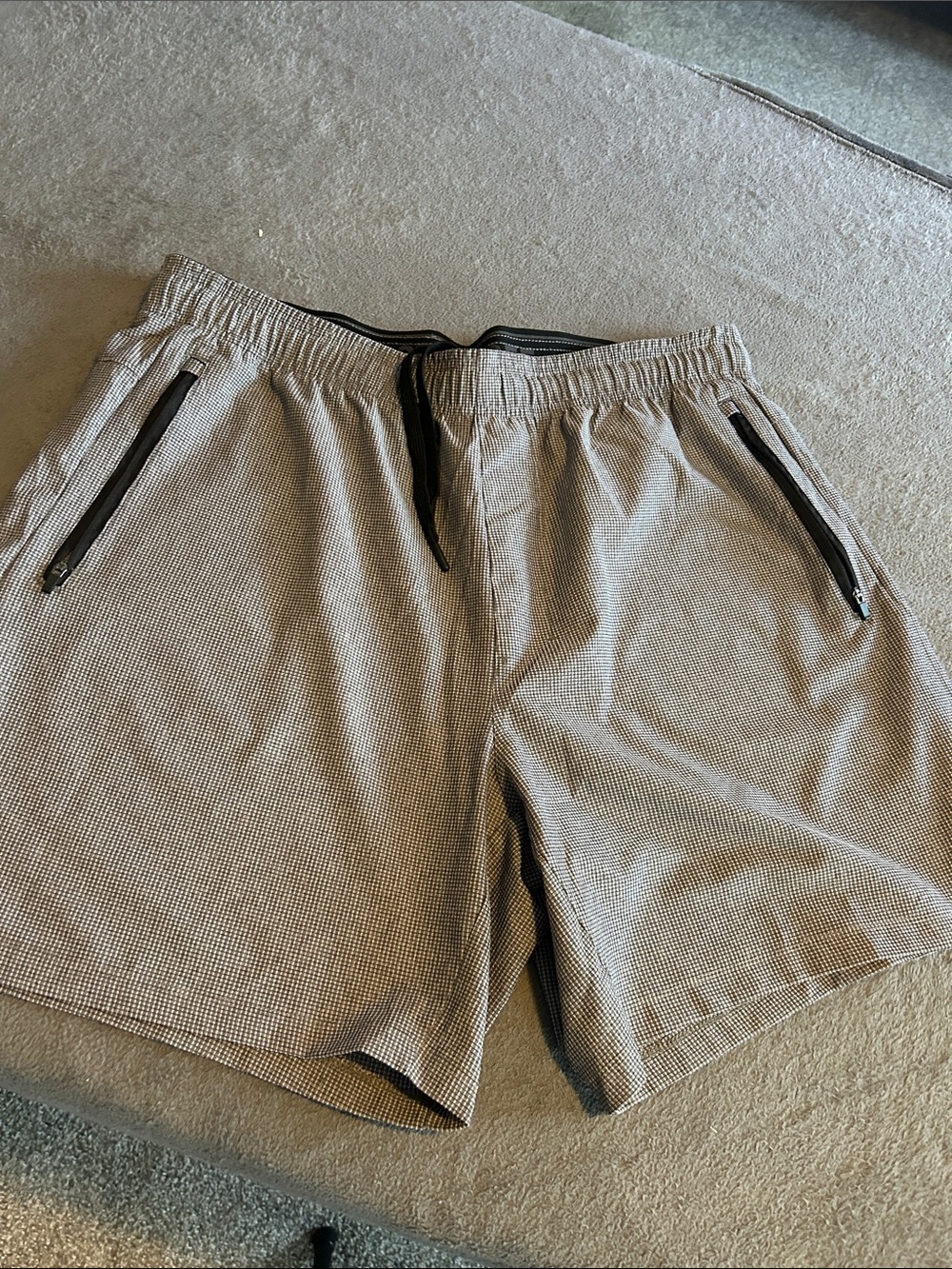 Men's Casual Elastic-Waist Shorts in Light gray